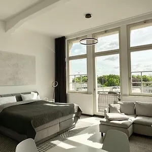 Meos 1 -zentrum-balkon-parkplatz-gym-uniklinik Apartment
